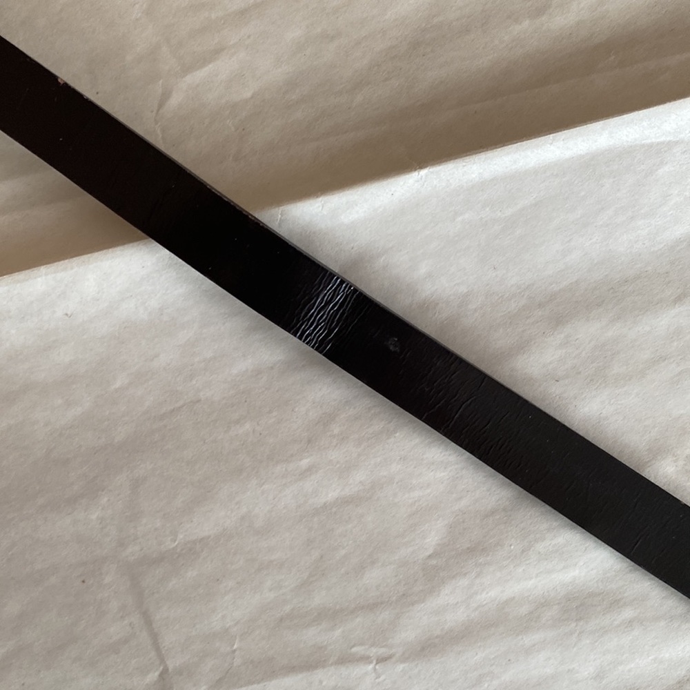 NIB Auth GUCCI leather BELT w/logo buckle 28”/71.5 cm ITALY - Picture 15 of 16